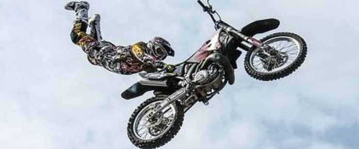 evil knevil 740x308